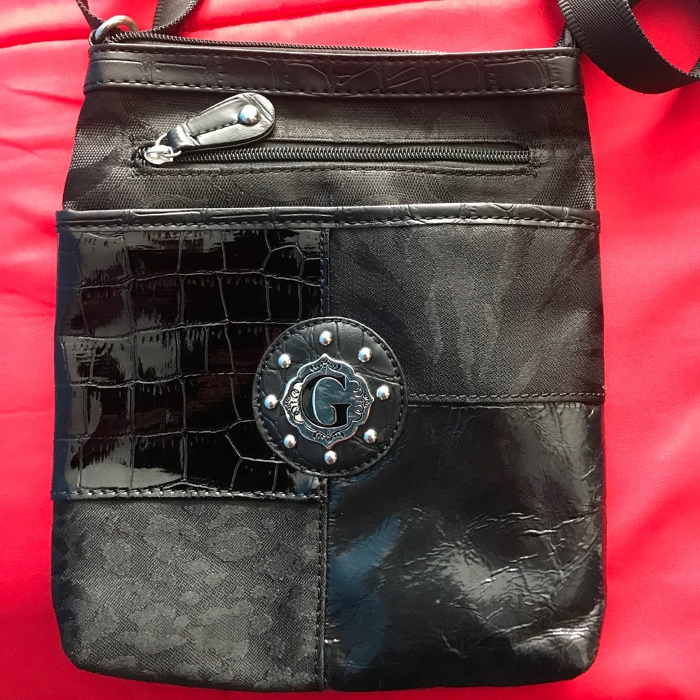 Guess crossbody purse